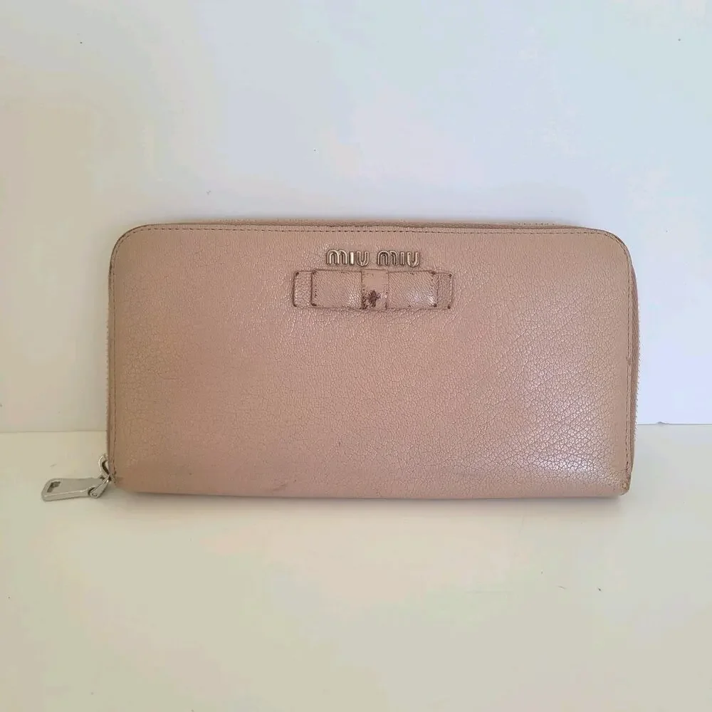 MIU MIU Beige Pink Leather Zip Long Wallet‎ Clutch Logo Accordion Large Bow